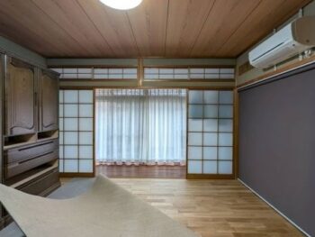 和から洋へ。冬あたたかく、夏涼しい床。